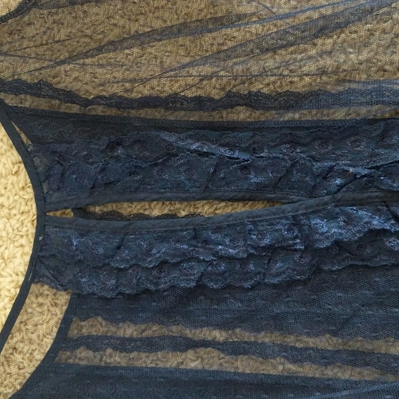 Charlotte Russe Women's Sheer Navy Blue Top - Picture 6 of 7